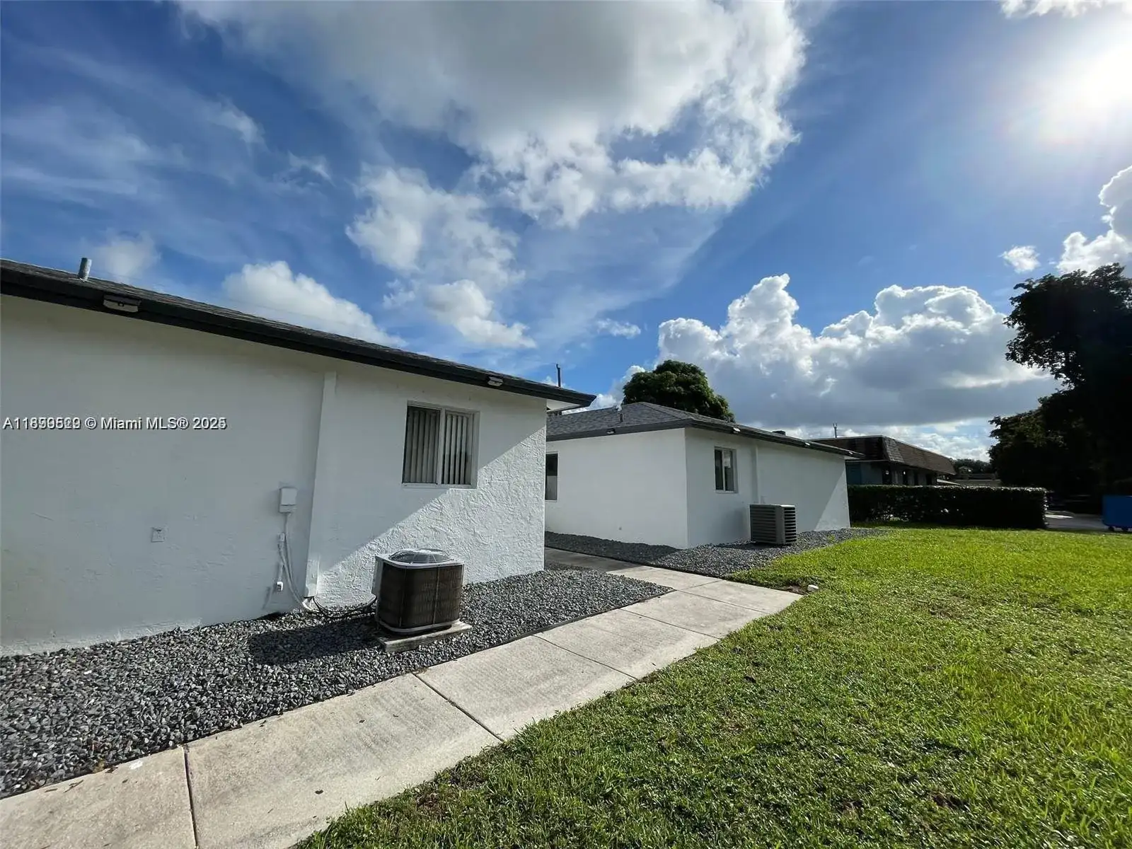 6921 Pembroke Rd # 6921, Pembroke Pines FL 33023 photo 2