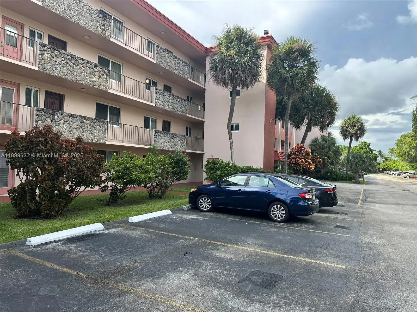 1101 NW 58th Ter # 108, Sunrise FL 33313 photo 2