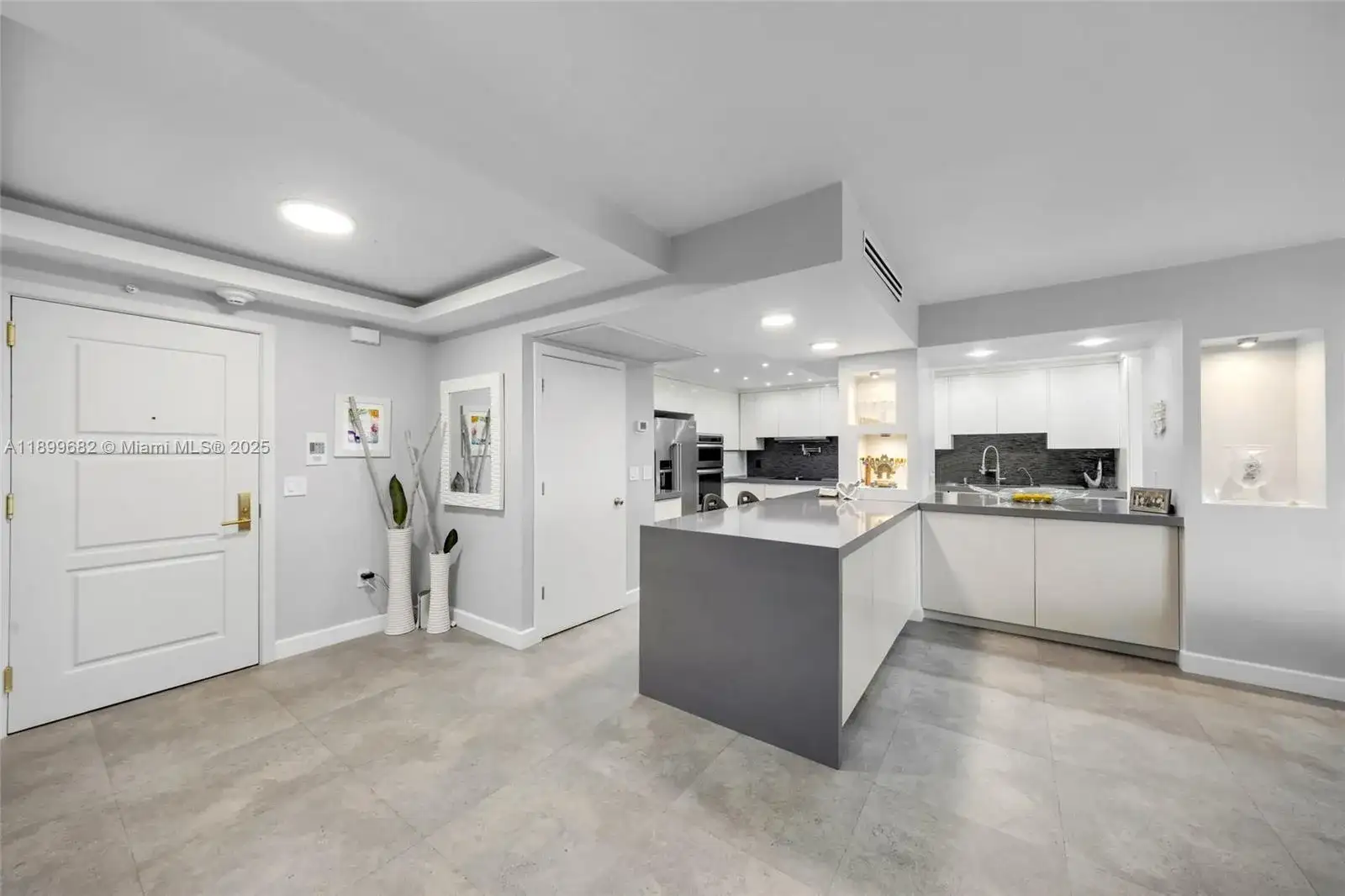 9801 Collins Ave # 16U, Bal Harbour FL 33154 photo 2