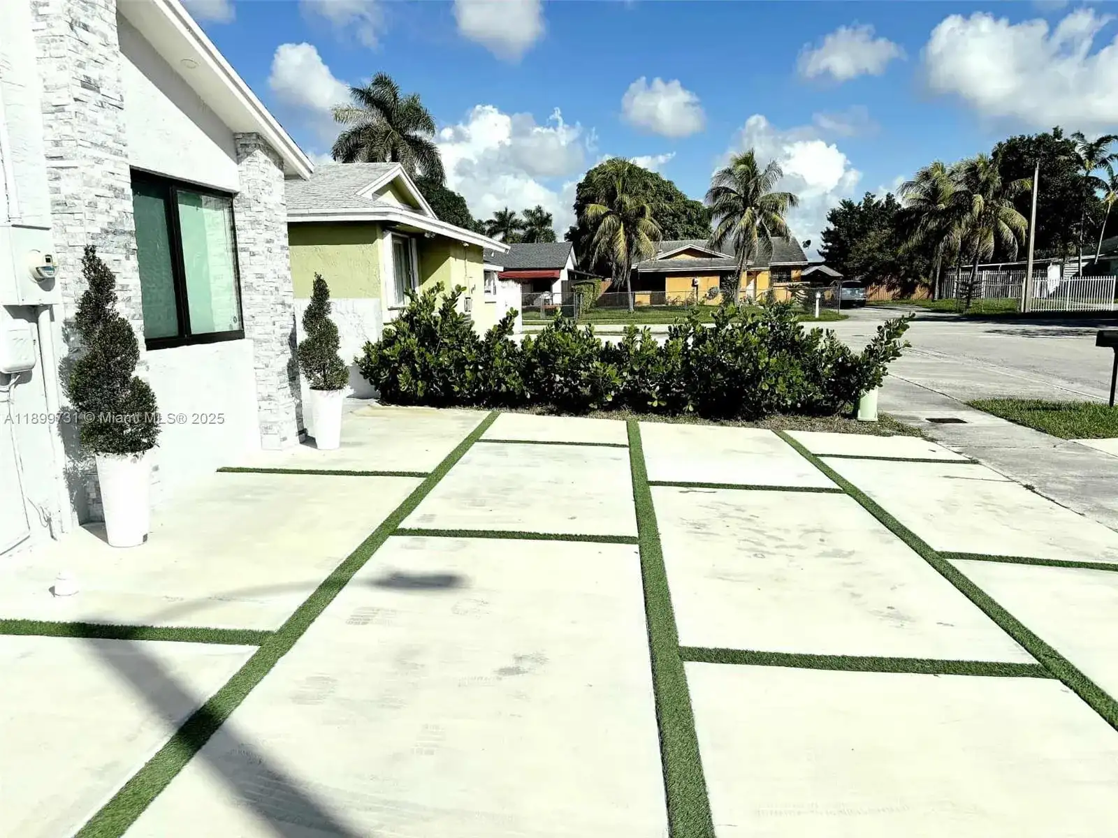 19234 SW 121st Ct, Miami FL 33177 photo 3