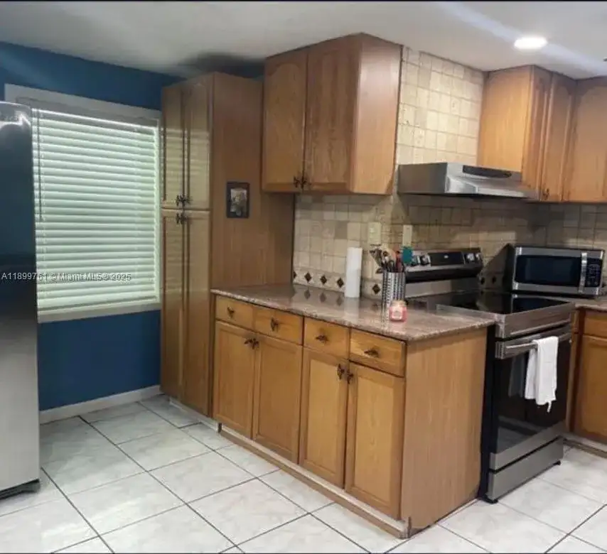 1708 S Saint Lucie Ct, Fort Pierce FL 34949 photo 2