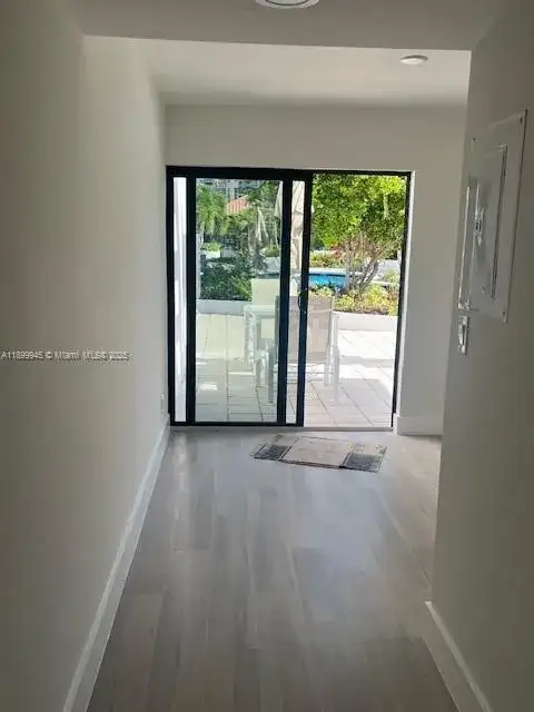 20281 E Country Club Dr, Aventura FL 33180 photo 3