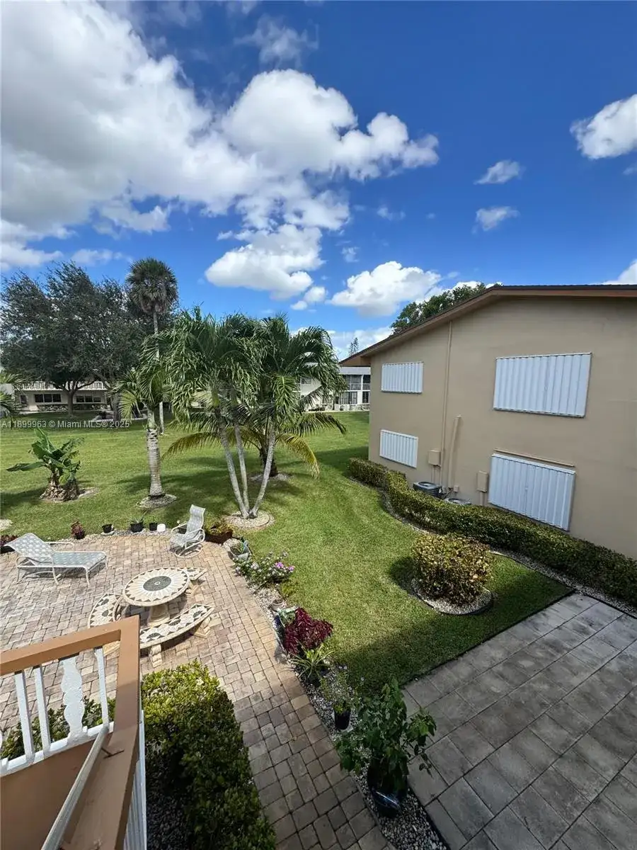 211 Coventry I # 211, West Palm Beach FL 33417 photo 2