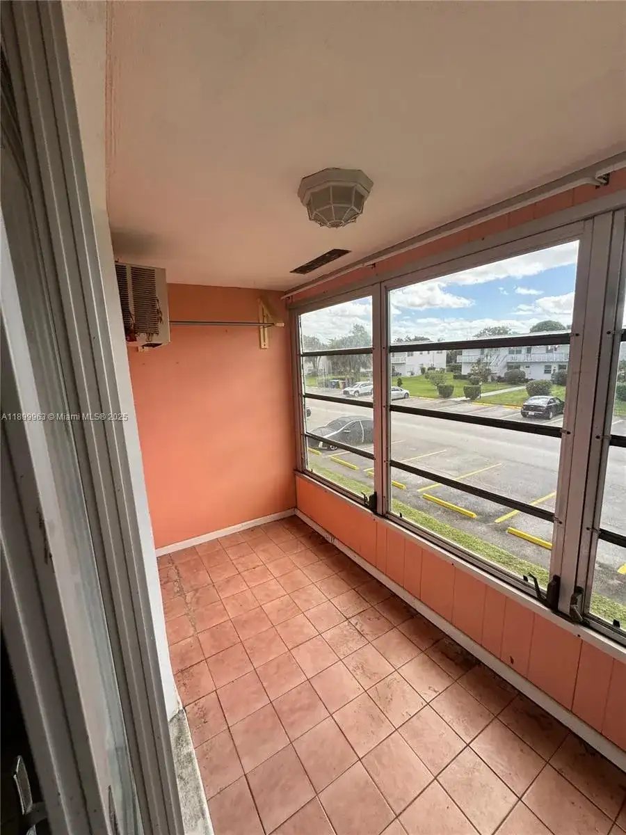211 Coventry I # 211, West Palm Beach FL 33417 photo 3
