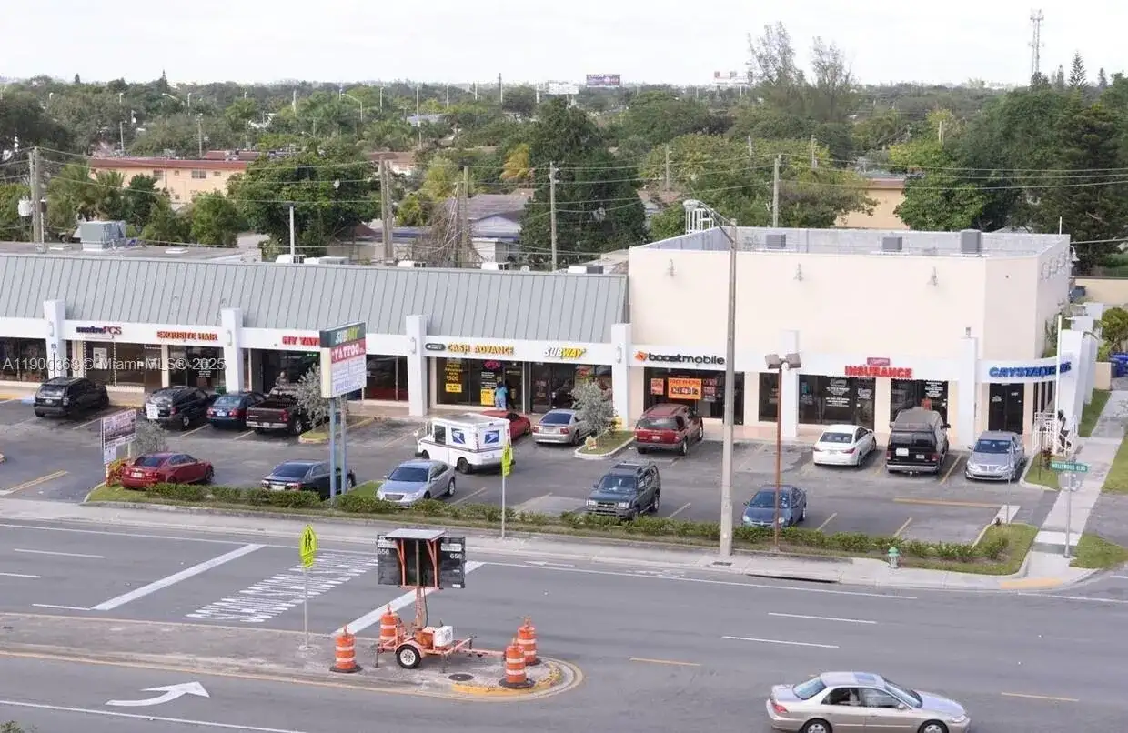 6111 Hollywood Blvd, Hollywood FL 33024 photo 2