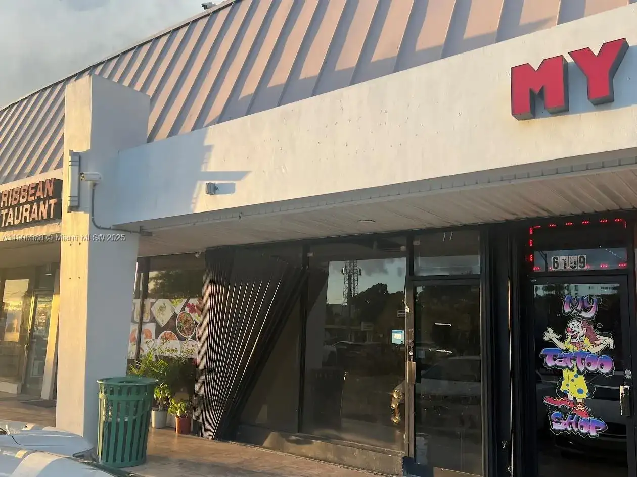 6111 Hollywood Blvd, Hollywood FL 33024 photo 3