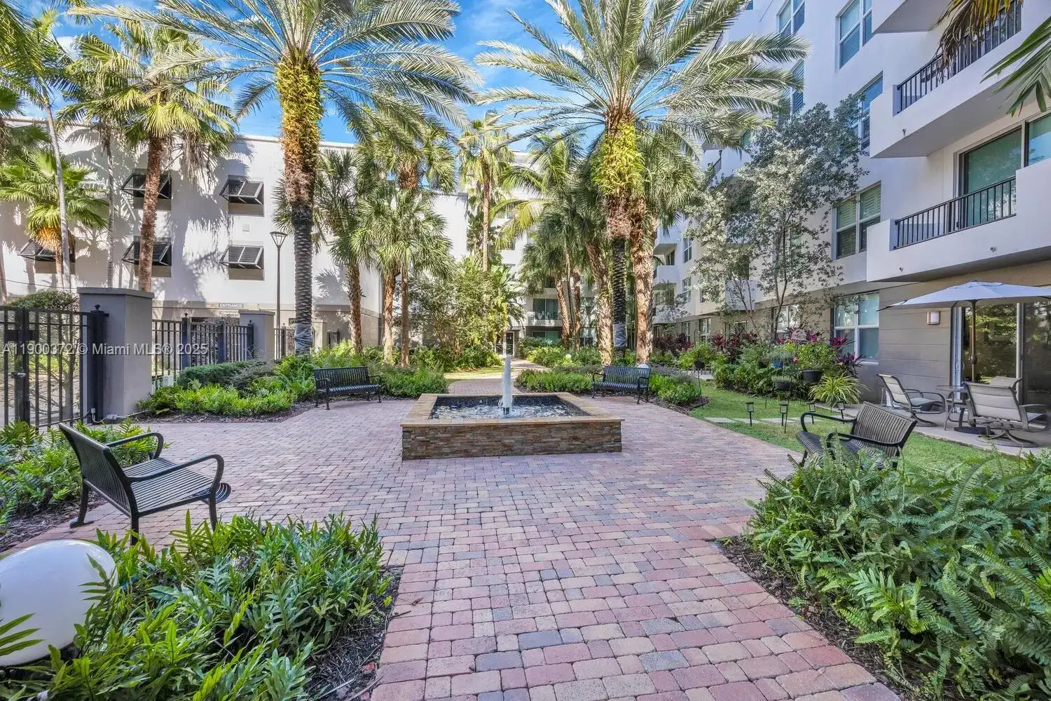 2421 NE 65th St # 211, Fort Lauderdale FL 33308 photo 3
