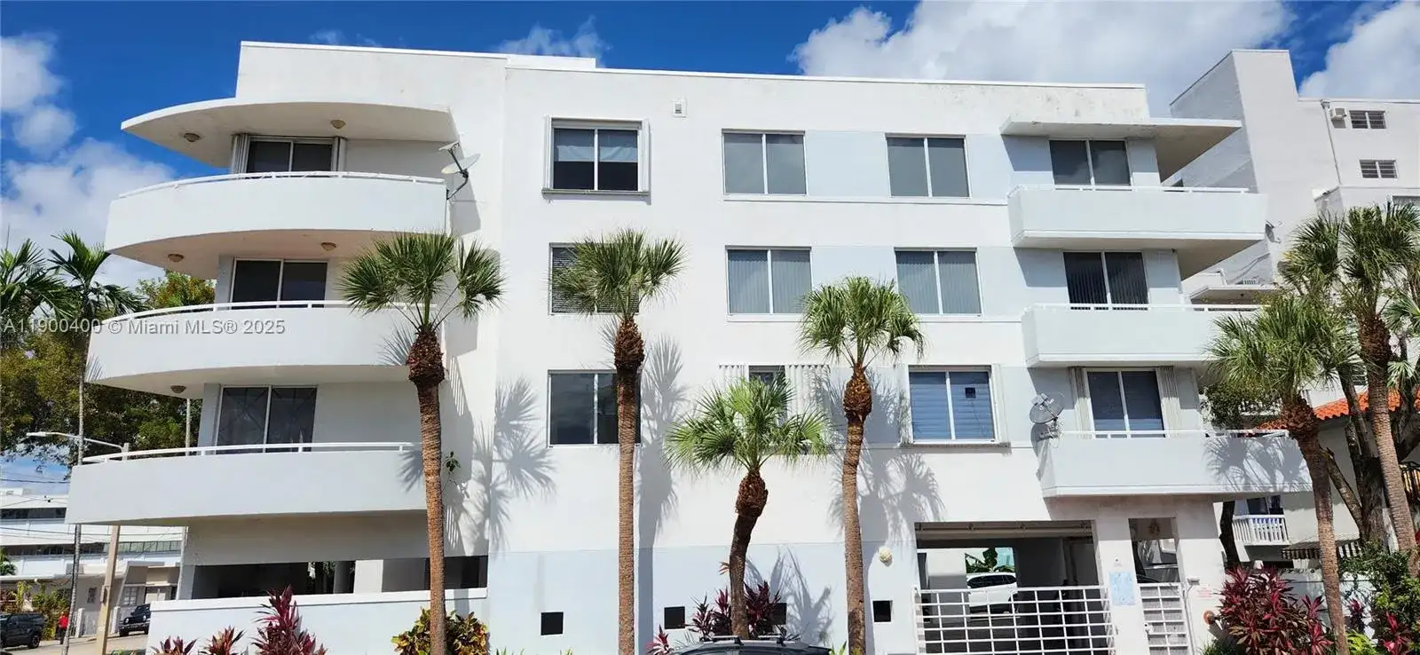 7601 Dickens Ave # 303, Miami Beach FL 33141 photo 3