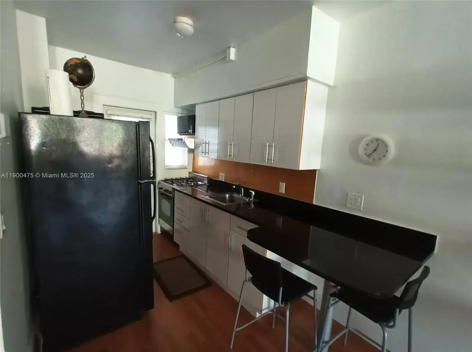300 74th St # 3, Miami Beach FL 33141 photo 5