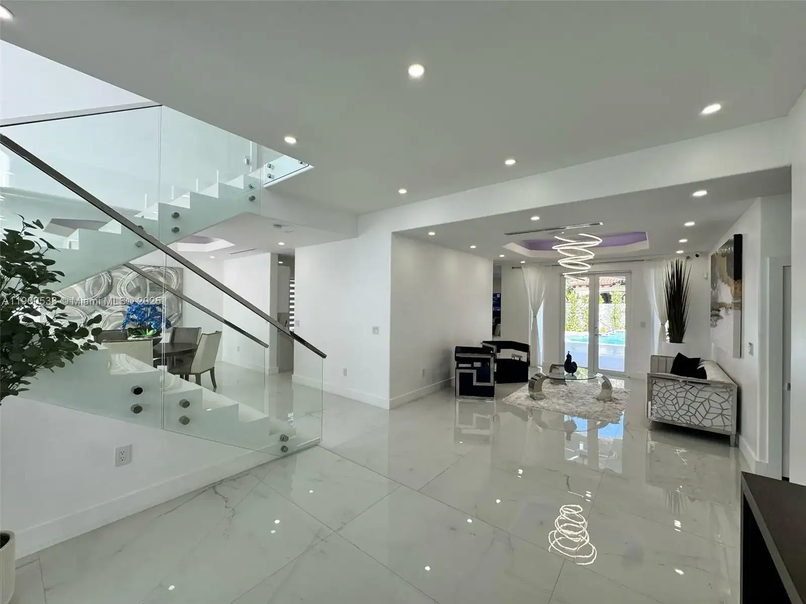 8521 NW 162nd St, Miami Lakes FL 33016 photo 4