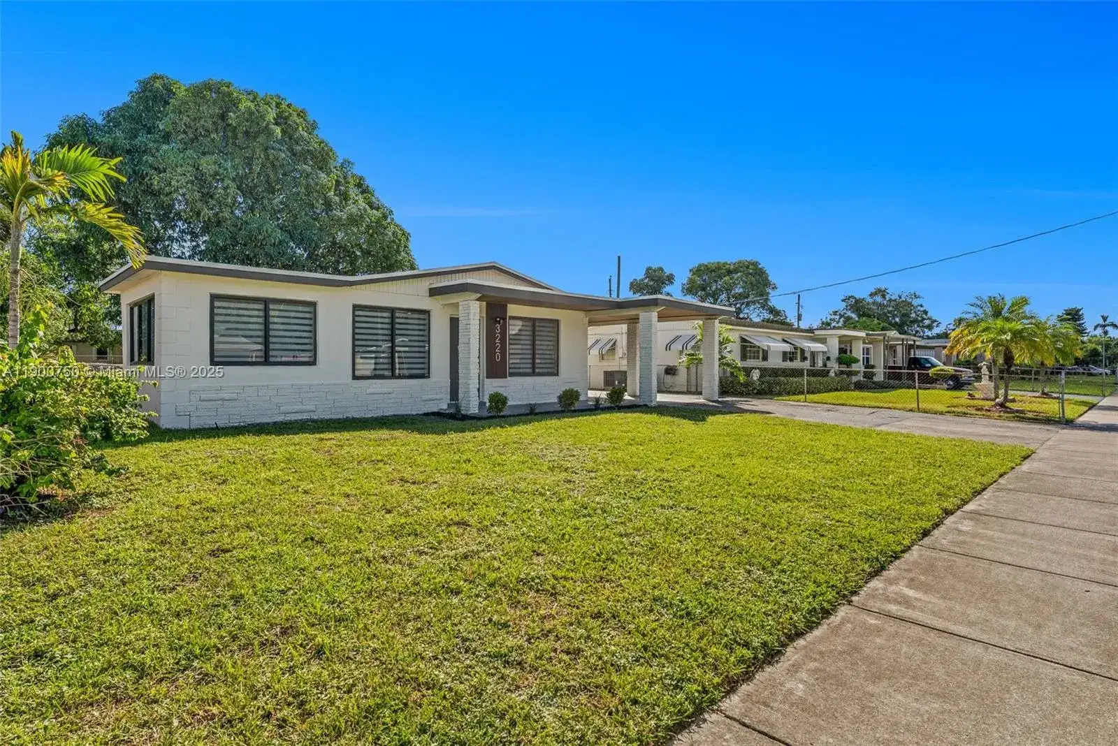 3220 NW 16th St, Lauderhill FL 33311 photo 4