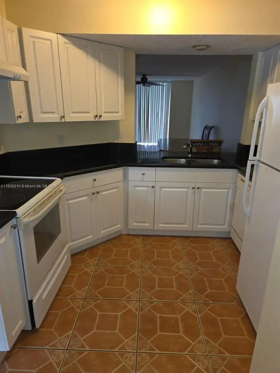 117 Lake Emerald Dr # 108, Oakland Park FL 33309 photo 5