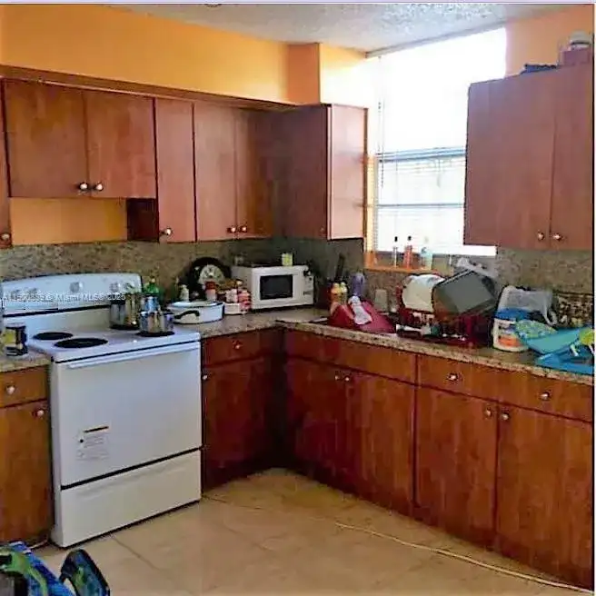 6020 SW 68th St # 60, South Miami FL 33143 photo 4