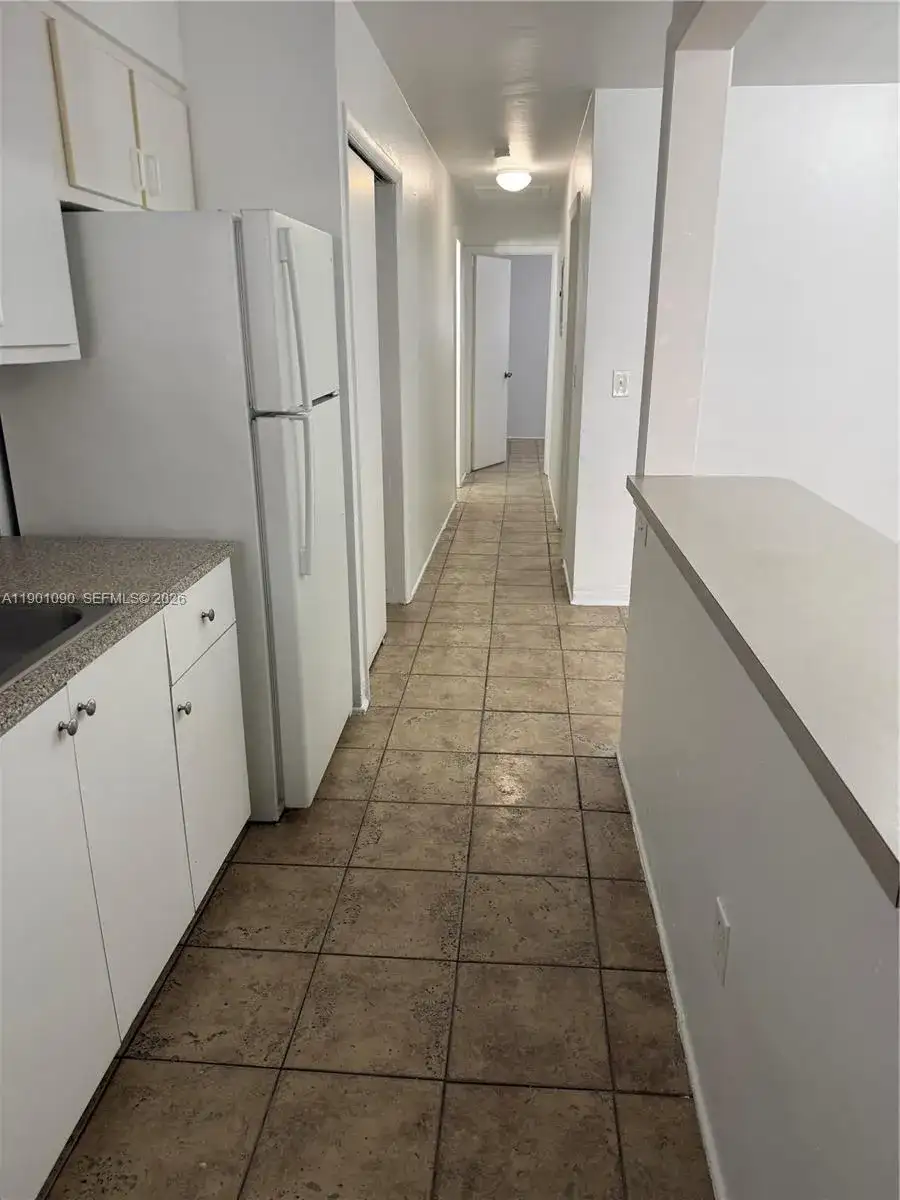 954 SW 4th St # 14, Miami FL 33130 photo 3