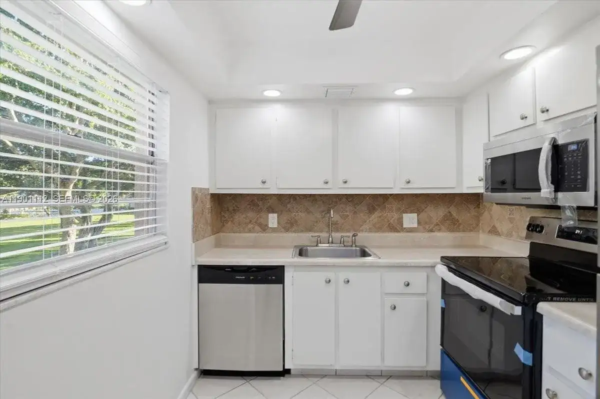 13350 SW 1st St # 205P, Pembroke Pines FL 33027 photo 3