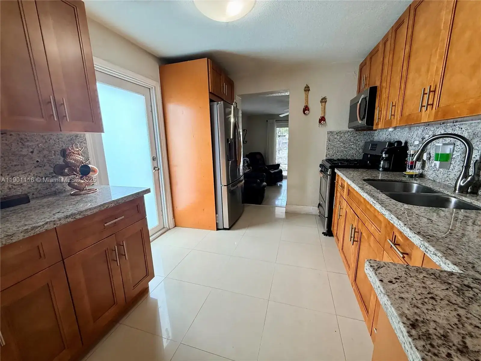 1041 E 19th St, Hialeah FL 33013 photo 5