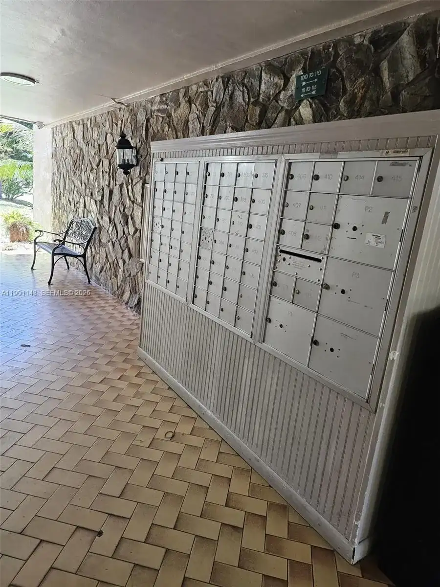 1670 NE 191st St # 3, Miami FL 33179 photo 3