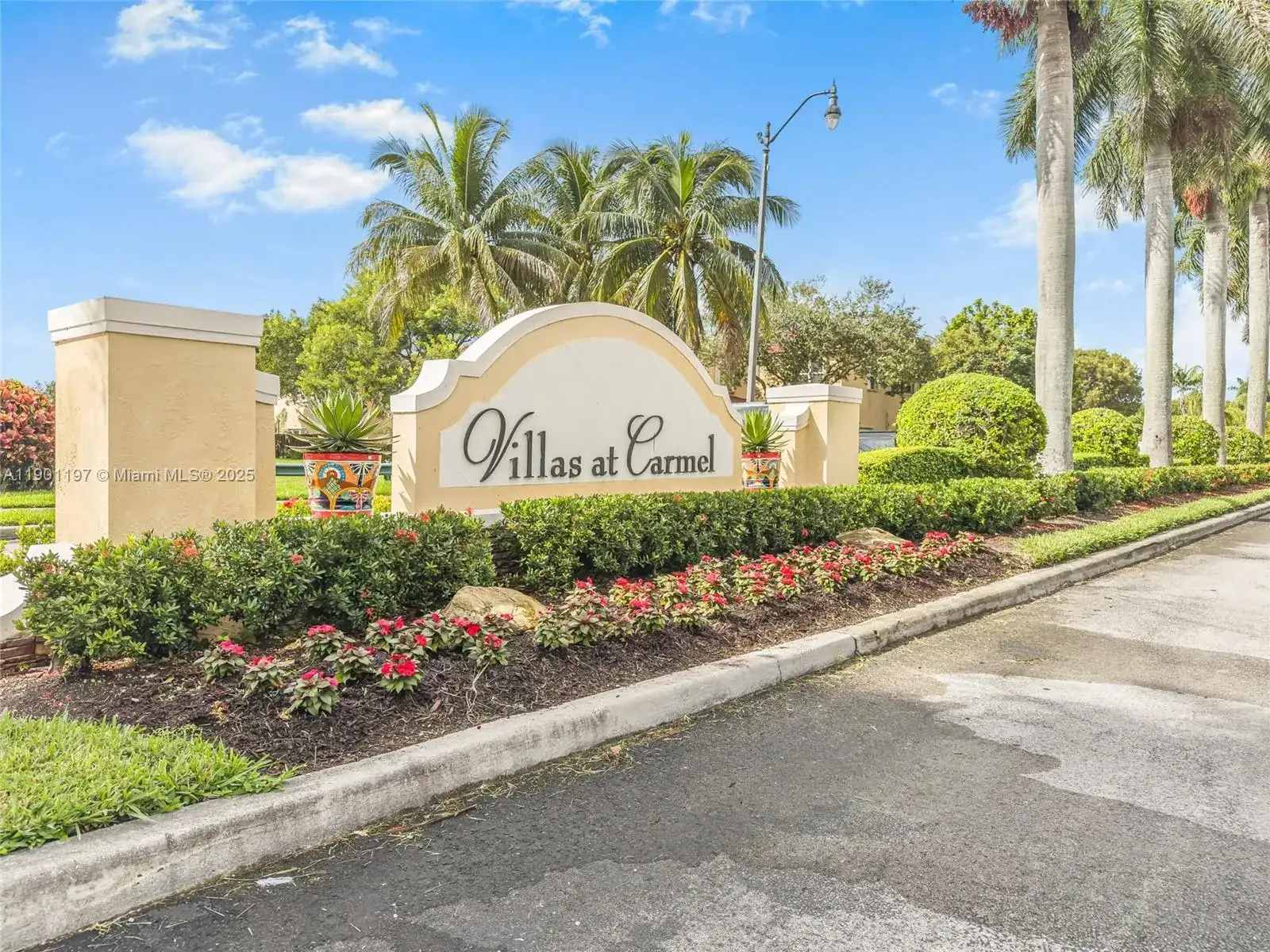 1490 NE 33rd Ave # 13, Homestead FL 33033 photo 2