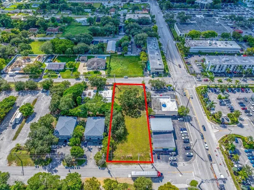 137 NW 165th St, Miami FL 33169 photo 3