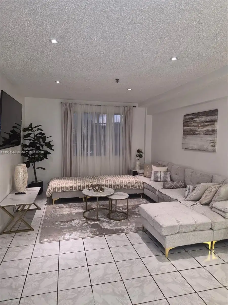 201 180th Dr # 411, Sunny Isles Beach FL 33160 photo 2