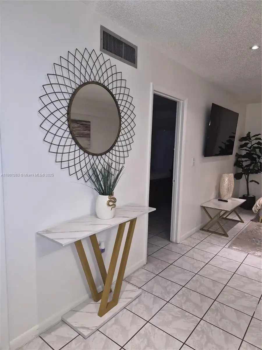 201 180th Dr # 411, Sunny Isles Beach FL 33160 photo 4