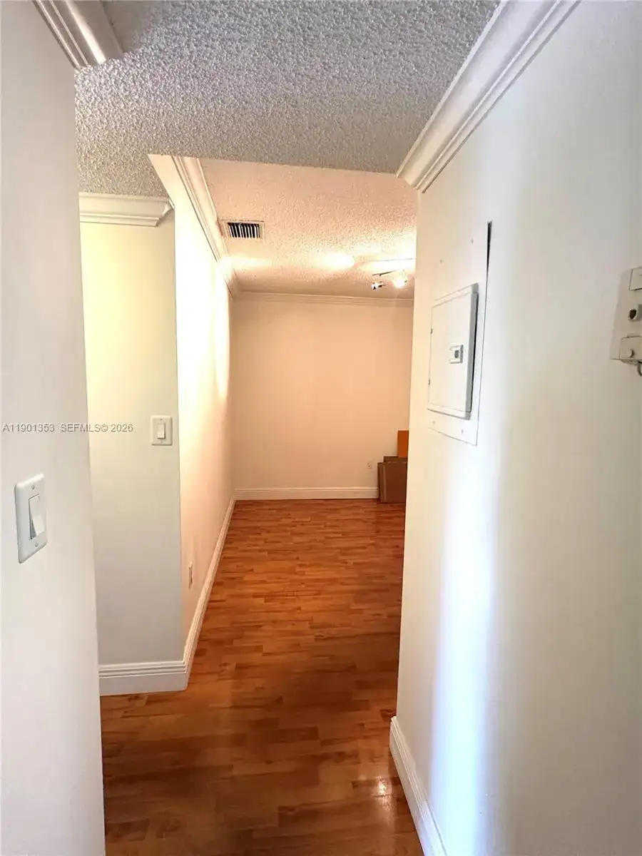 199 SW 12th Ave # B, Miami FL 33130 photo 5