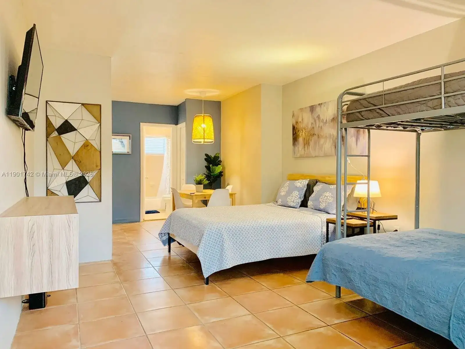 825 Euclid Ave # 3, Miami Beach FL 33139 photo 2