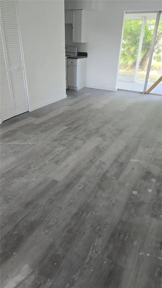 5167 Pat Pl, West Palm Beach FL 33407 photo 3