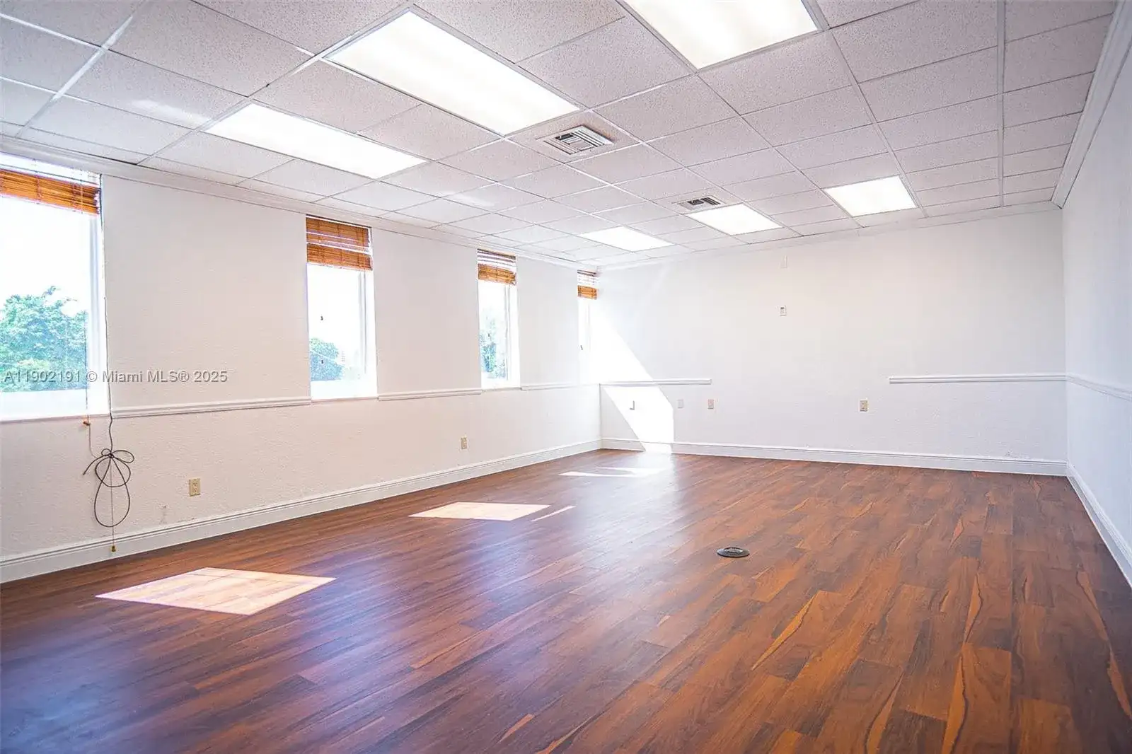 3401 NW 7th St, Miami FL 33125 photo 4