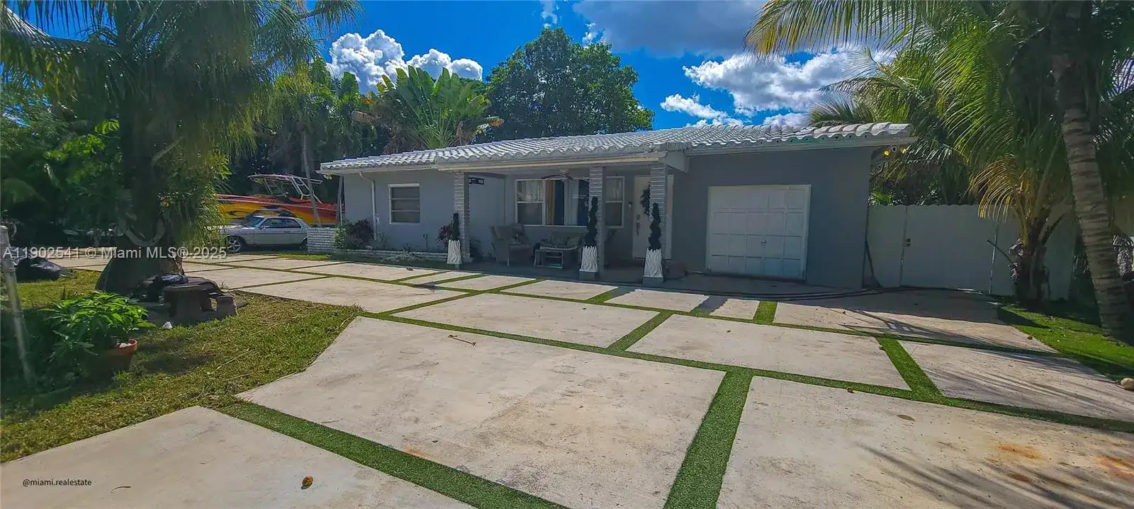 232 NE 160th St, Miami FL 33162 photo 2