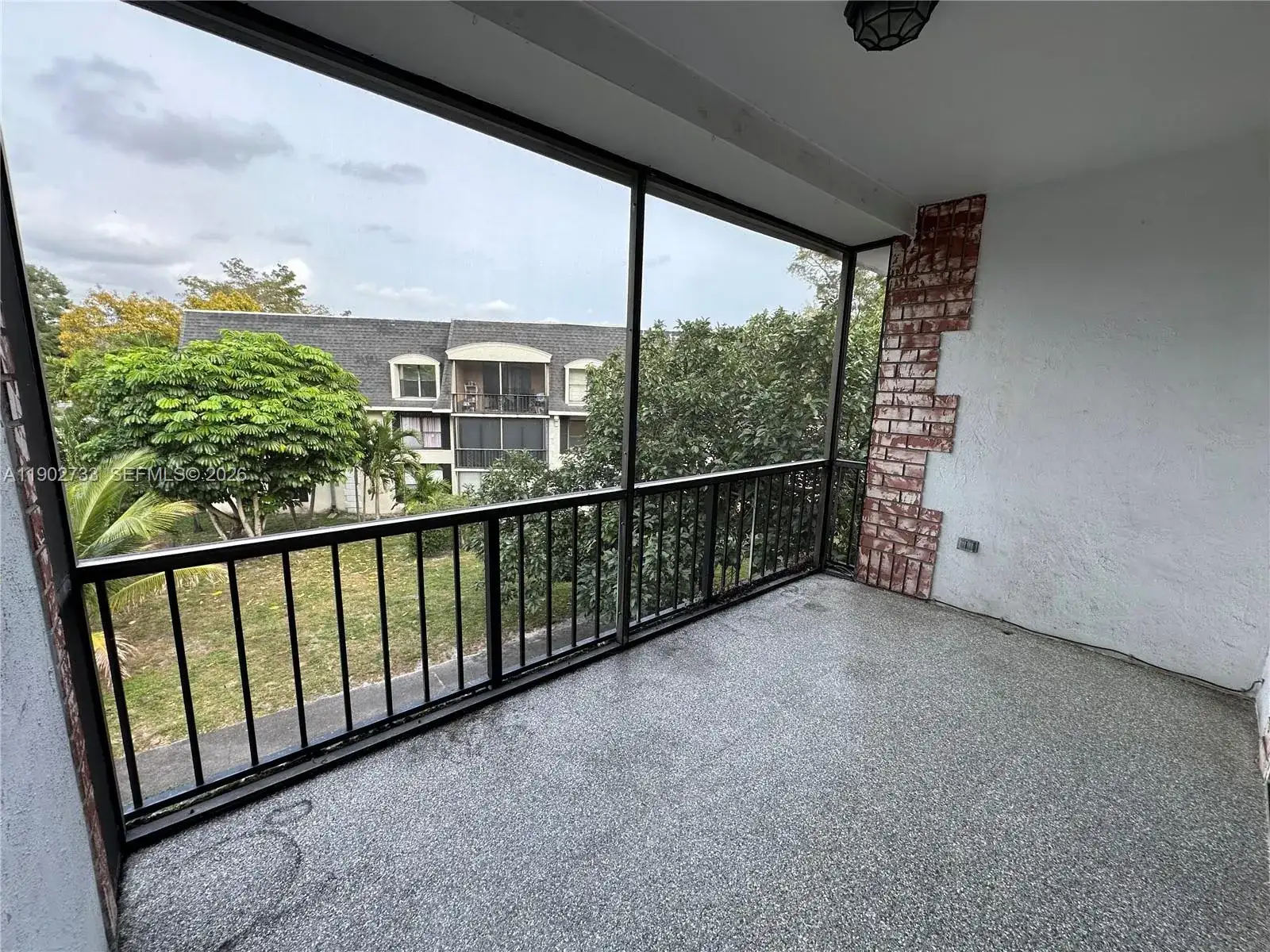 3650 Inverrary Dr # G, Lauderhill FL 33319 photo 4
