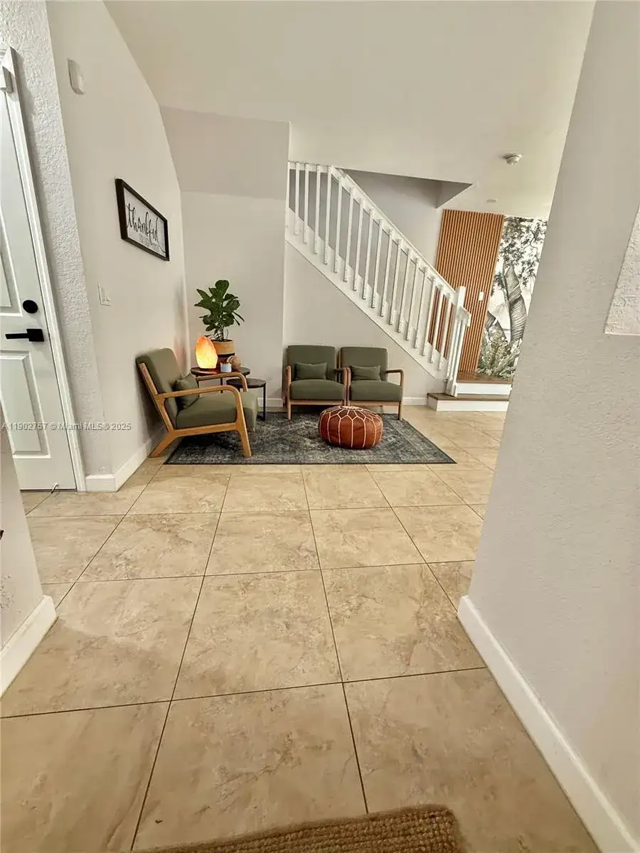 1034 NE 208th St, Miami FL 33179 photo 3