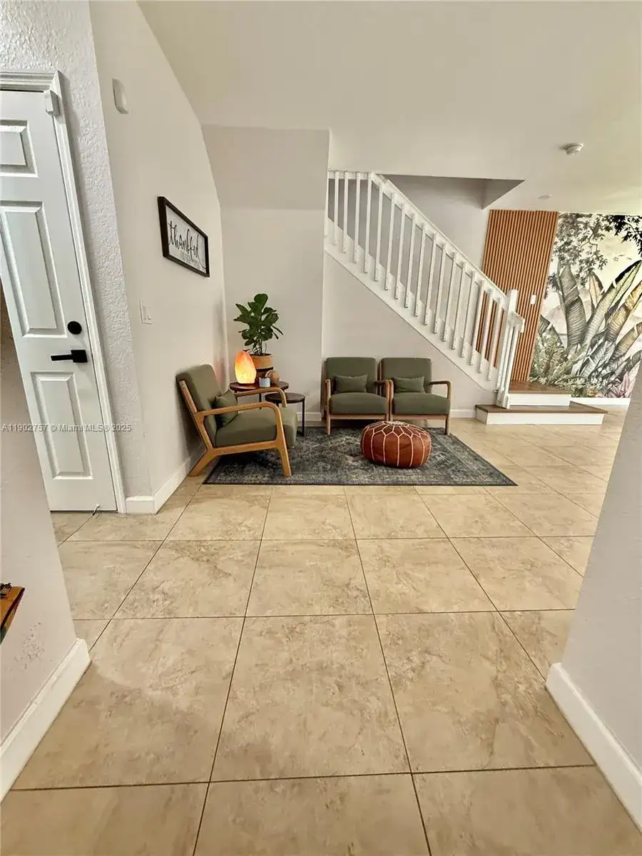 1034 NE 208th St, Miami FL 33179 photo 4