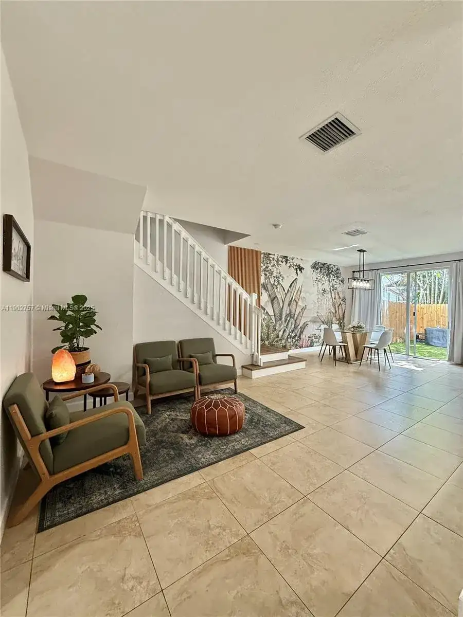 1034 NE 208th St, Miami FL 33179 photo 5