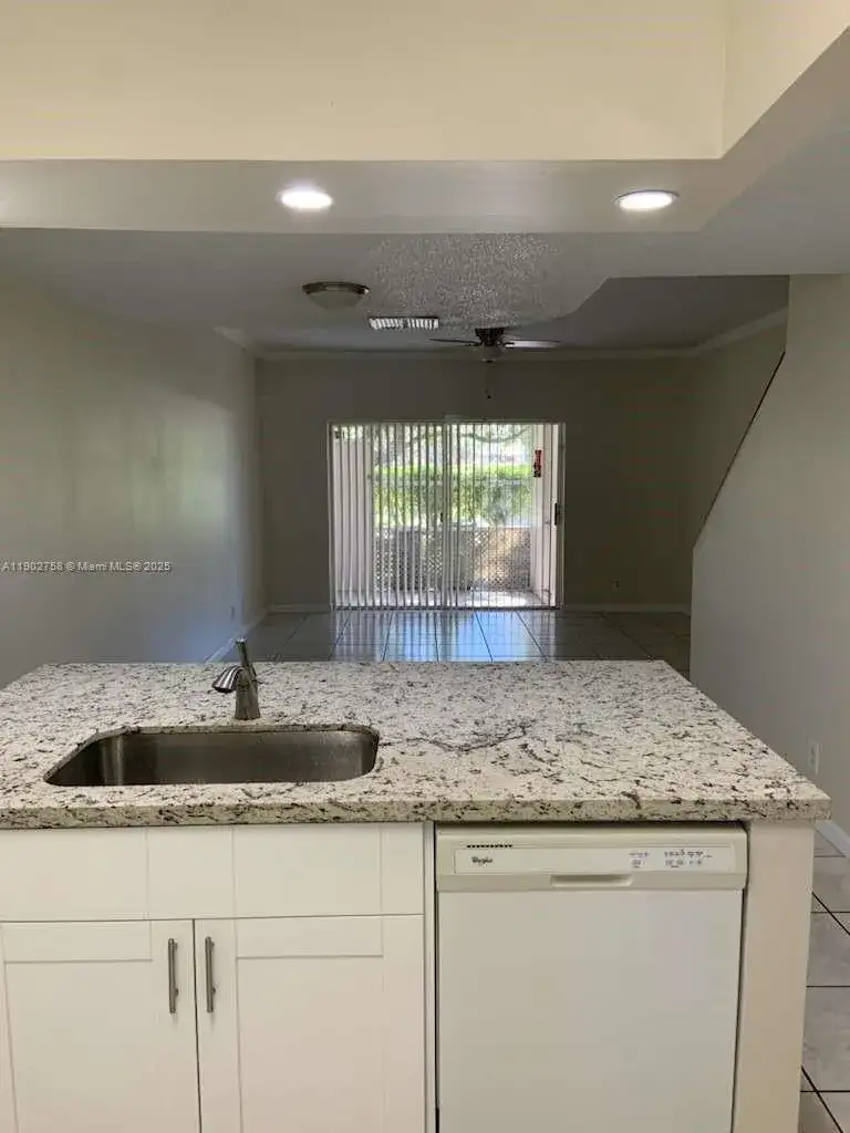 21 Fleming Ct, Weston FL 33326 photo 3