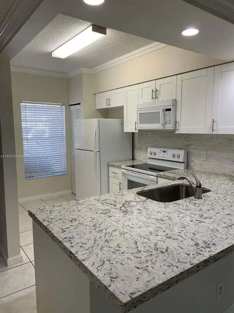 21 Fleming Ct, Weston FL 33326 photo 5