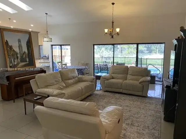 13647 Barberry Dr, Wellington FL 33414 photo 4