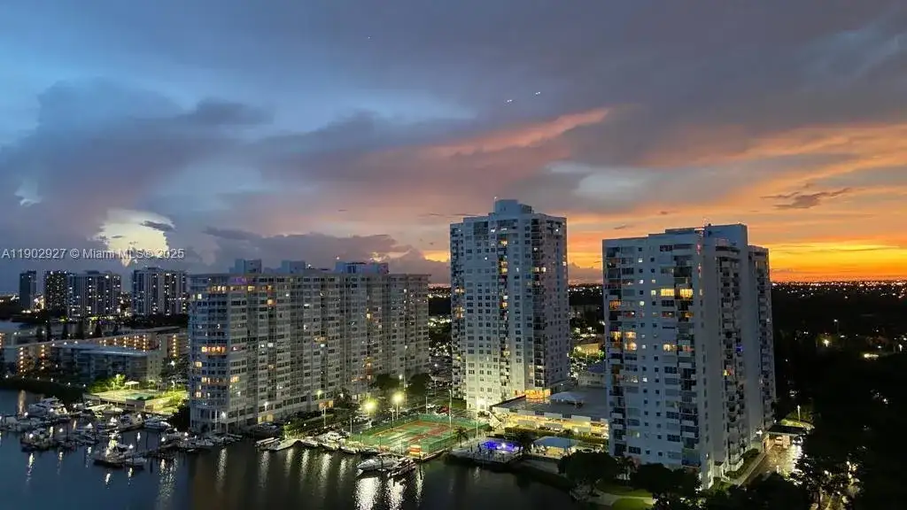 2801 NE 183rd St # 1909W, Aventura FL 33160 photo 3