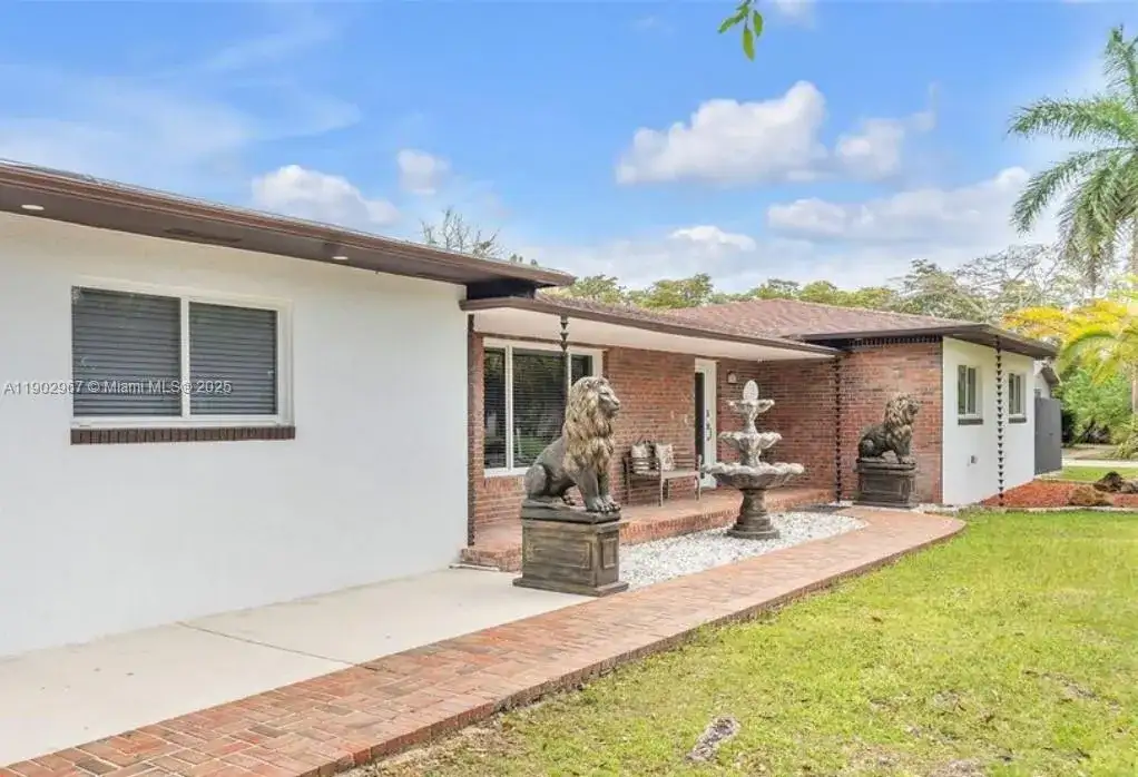 16891 SW 277th St, Homestead FL 33031 photo 2