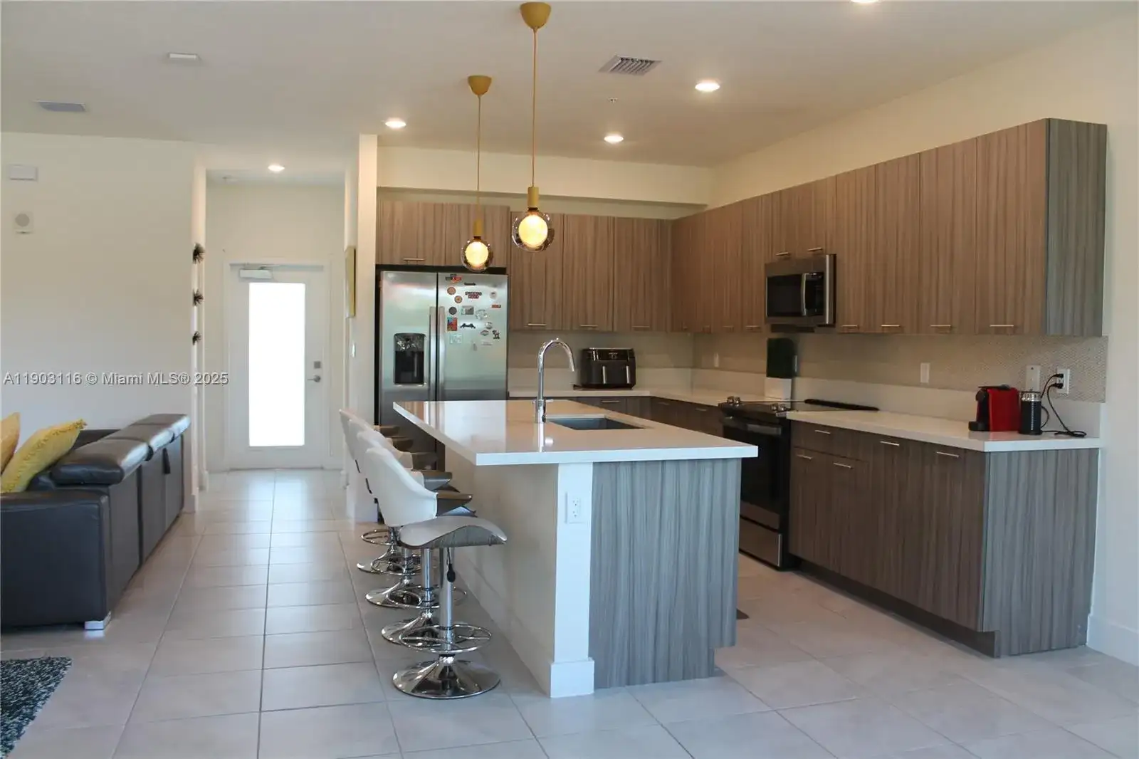 8265 NW 41 ST # 110, Doral FL 33166 photo 3