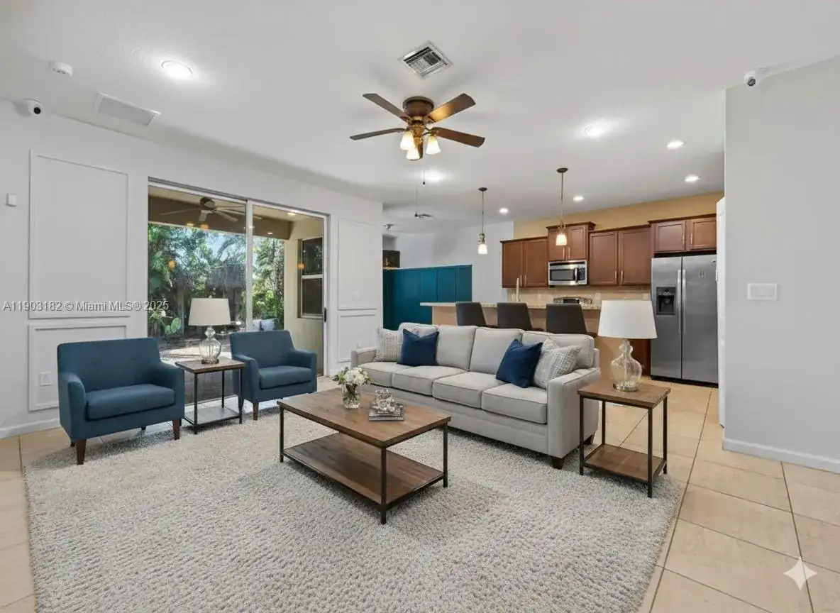 2101 NW 15th Ter, Homestead FL 33030 photo 4