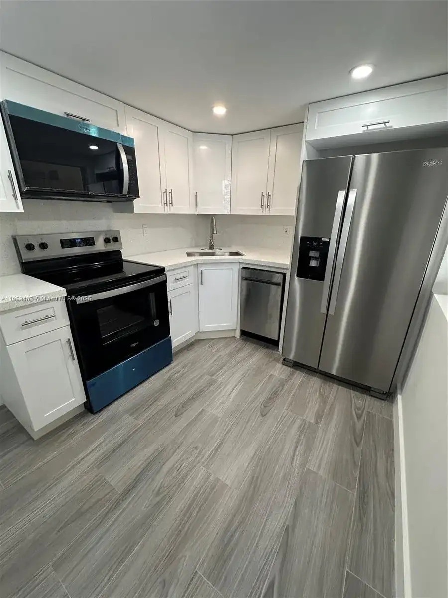 7705 SW 86th St # 315, Miami FL 33143 photo 2