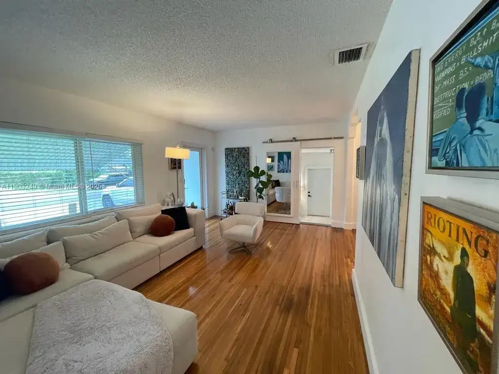 1545 NE 138th St, North Miami FL 33161 photo 2