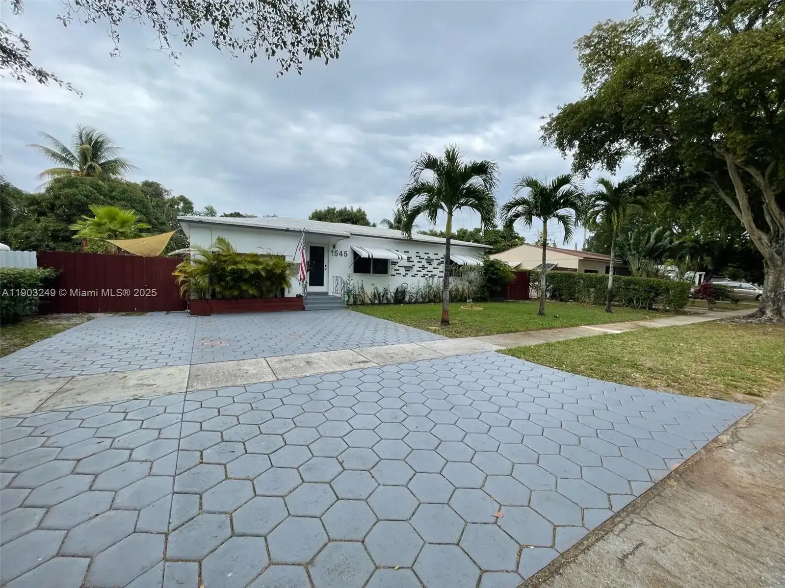 1545 NE 138th St, North Miami FL 33161 photo 4