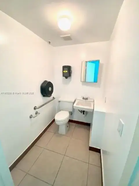 8202 NW 70th St # 6994, Medley FL 33195 photo 5
