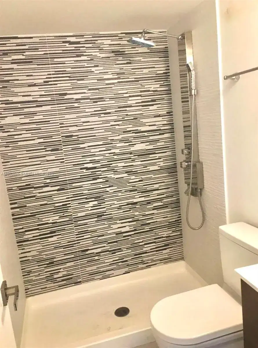 740 Meridian Ave # 17, Miami Beach FL 33139 photo 5