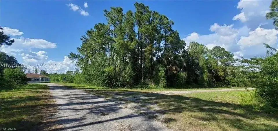 676 KODAK ST, Lehigh Acres FL 33972 photo 3