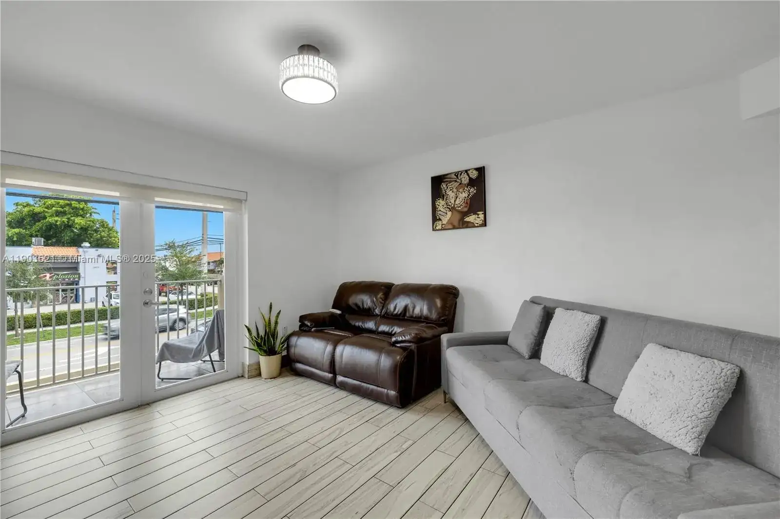 2610 W 76th St # 210, Hialeah FL 33016 photo 3