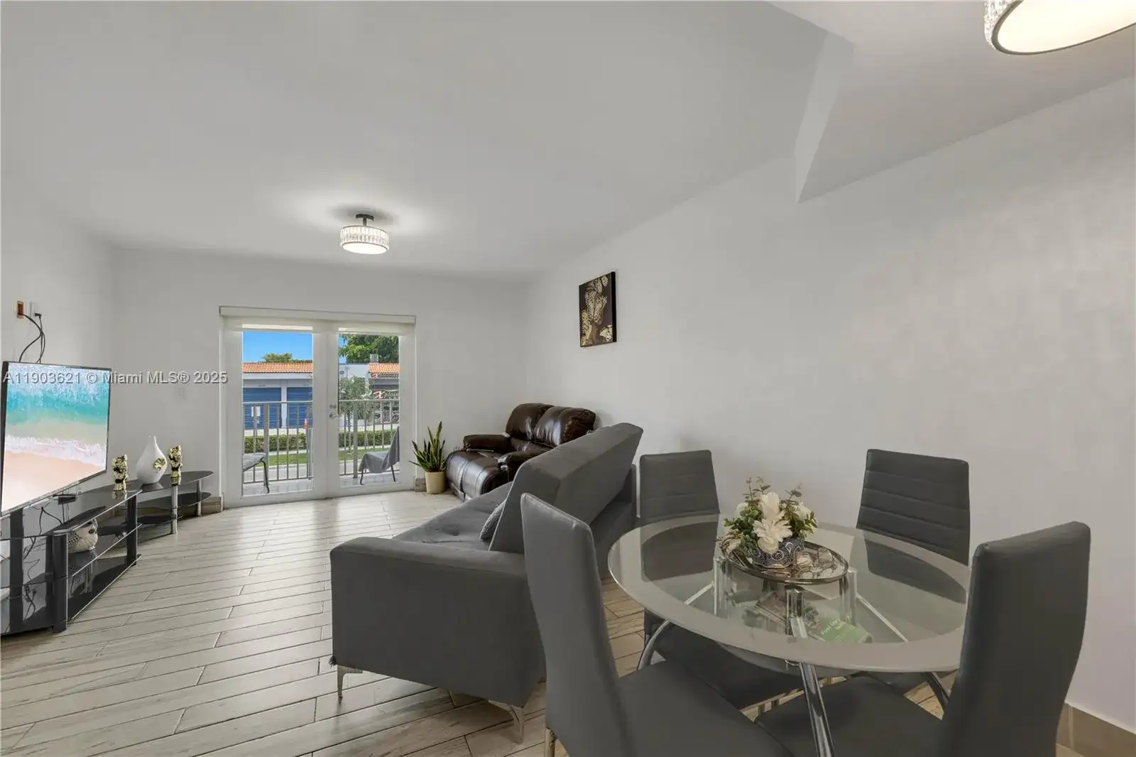 2610 W 76th St # 210, Hialeah FL 33016 photo 4