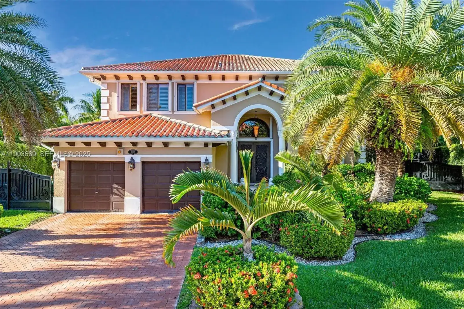 7587 SW 189th St, Cutler Bay FL 33157 photo 2